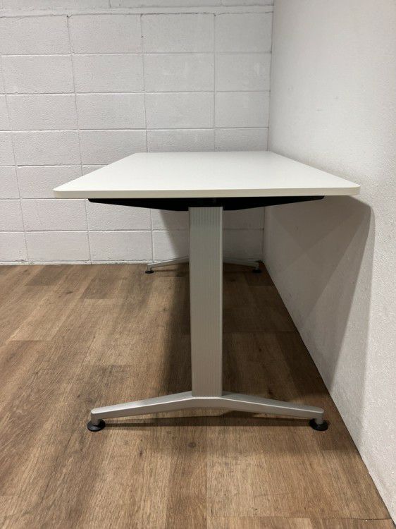 イトーキDEシリーズ ミーティングテーブル 商品画像4