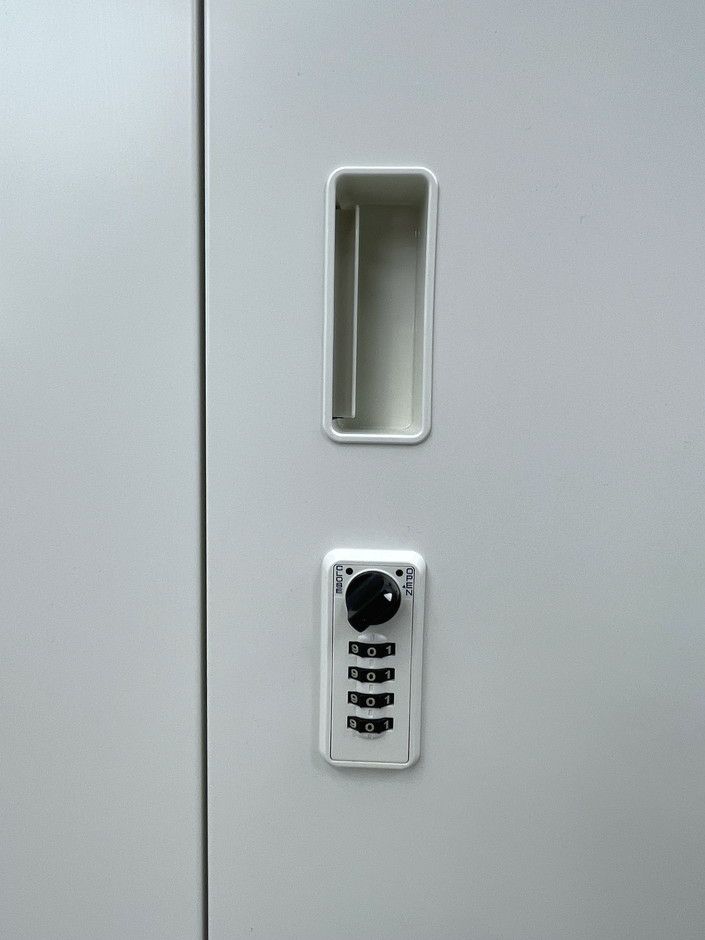 イトーキシンラインシリーズ 両開き上下書庫 商品画像4