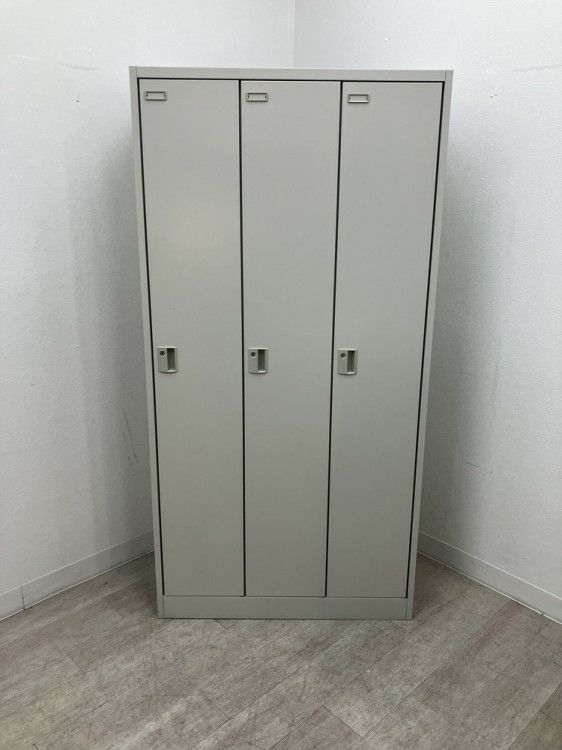 オカムラFZタイプシリーズ 3人用ロッカー 商品画像2