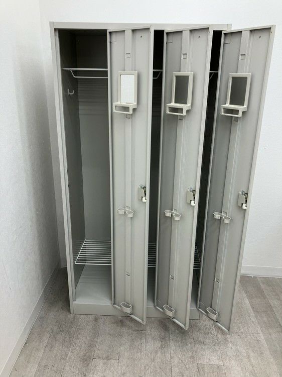 オカムラFZタイプシリーズ 3人用ロッカー 商品画像9