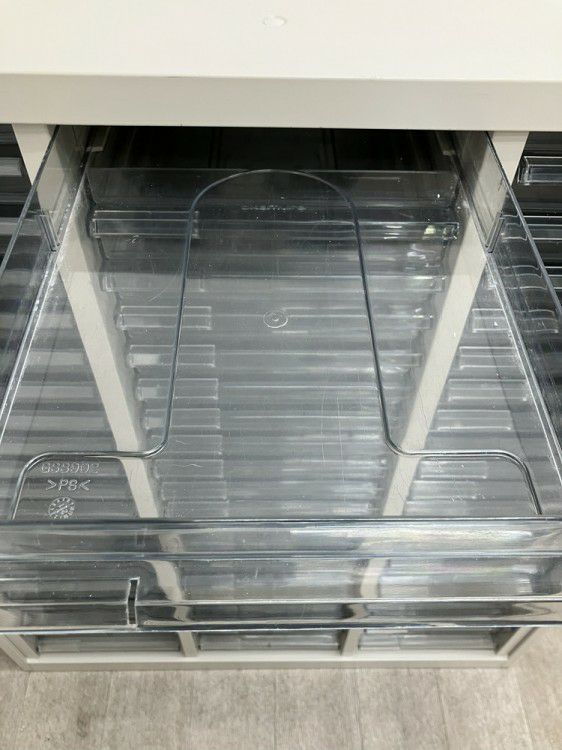 オカムラ42シリーズ クリアトレーキャビネット 商品画像11