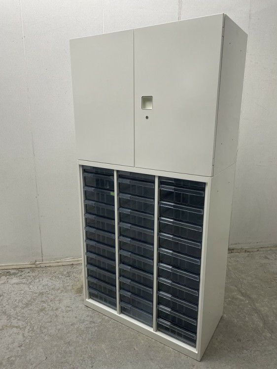 オカムラレクトラインシリーズ 両開きクリアトレー上下書庫 商品画像1