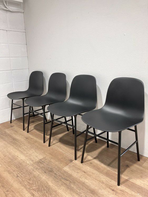 フォームシリーズ ミーティングチェア4脚セット 商品画像1