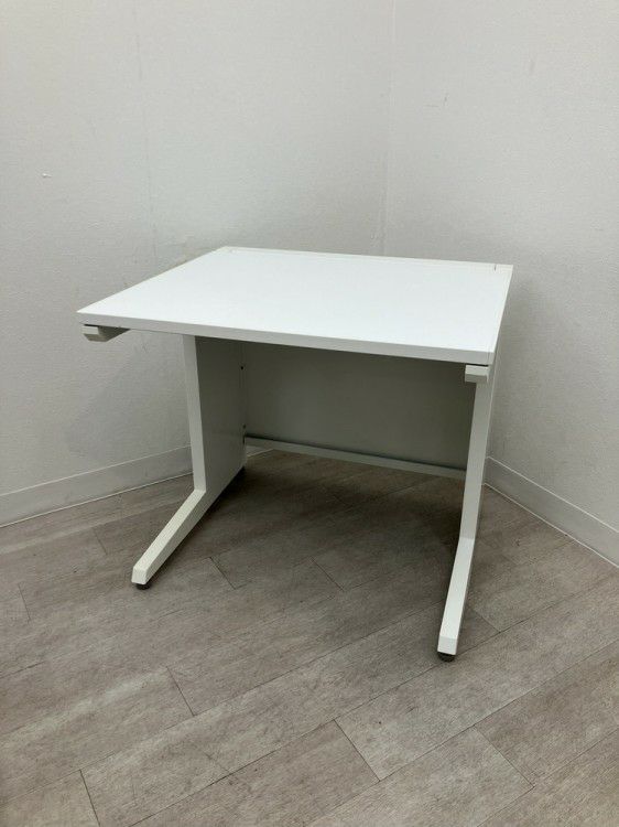 オカムラADVANCE（アドバンス）シリーズ 800平デスク 商品画像1