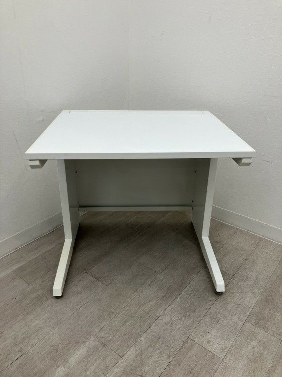 オカムラADVANCE（アドバンス）シリーズ 800平デスク 商品画像2