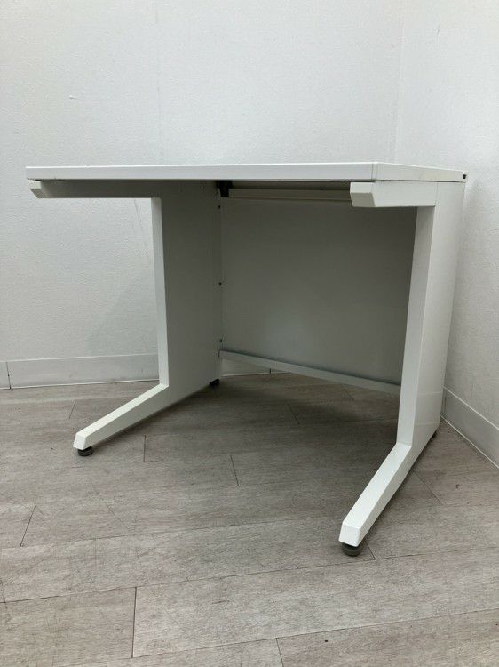 オカムラADVANCE（アドバンス）シリーズ 800平デスク 商品画像10