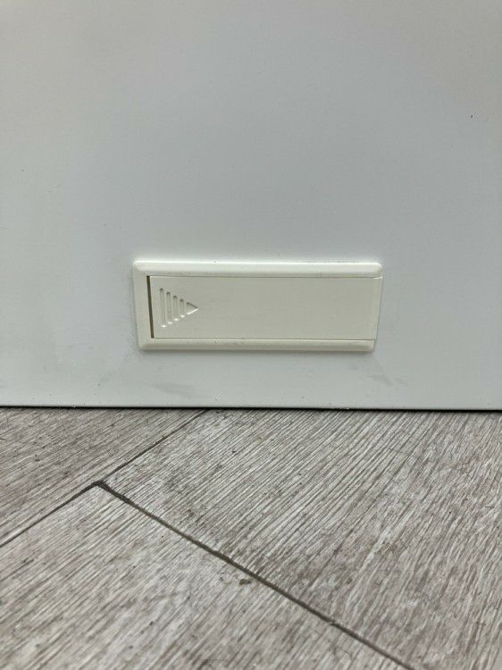 オカムラレクトラインシリーズ 8人用パーソナルロッカー 商品画像5