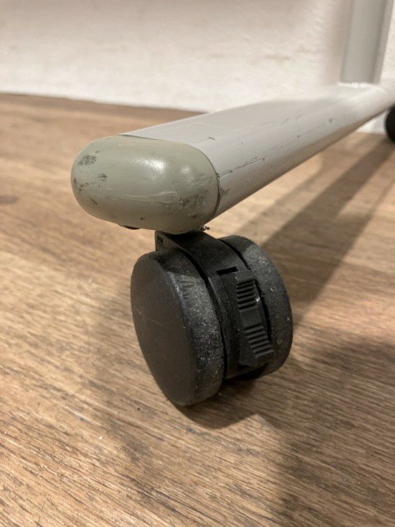 オカムラ1800脚付ホワイトボード 商品画像6