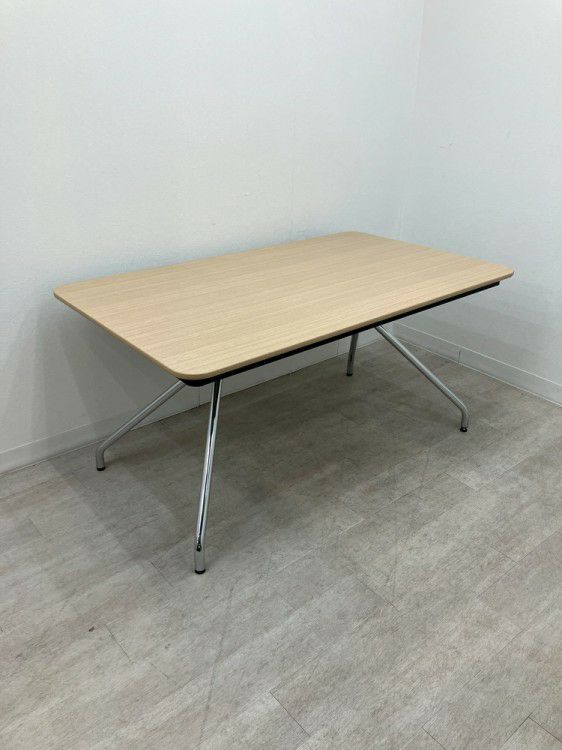 イトーキカシールシリーズ 1500ミーティングテーブル 商品画像1