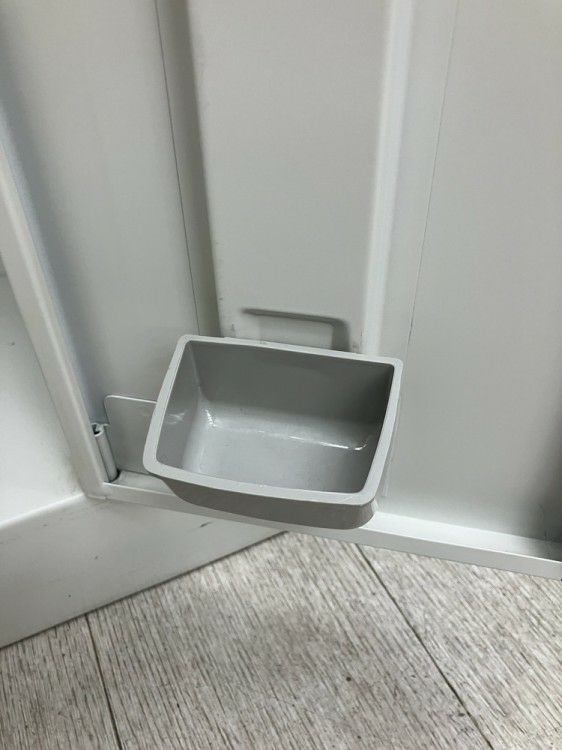 イトーキW型シリーズ 4人用ロッカー 商品画像15