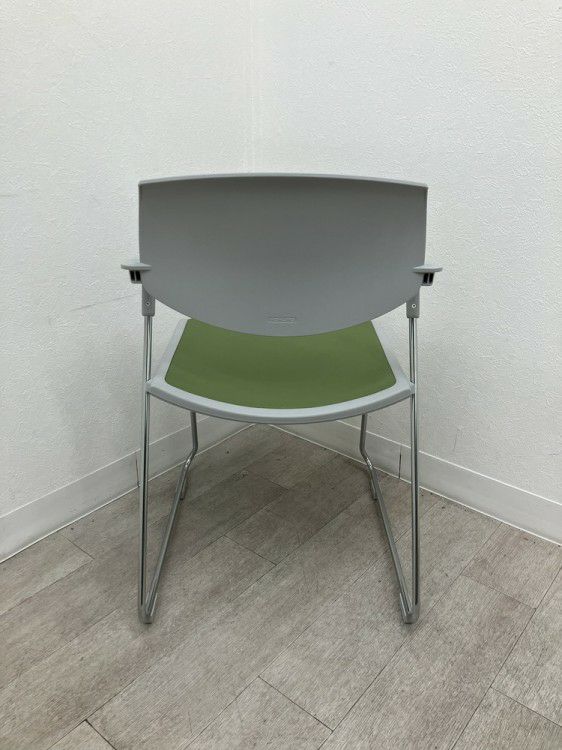 コクヨSatio(サティオ)シリーズ スタッキングチェア 商品画像4