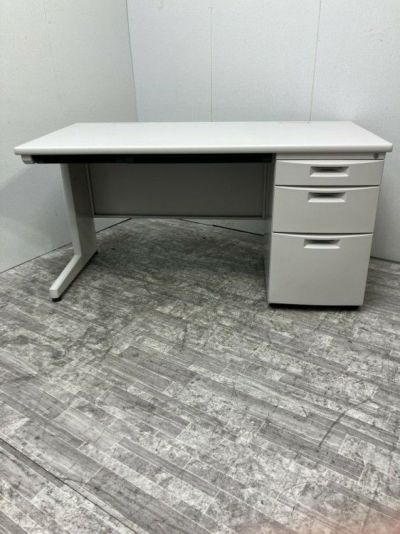 イトーキCZシリーズ 1400片袖デスク 商品画像1