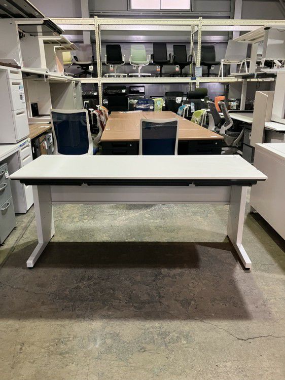 コクヨisシリーズ 1600平デスク 商品画像2