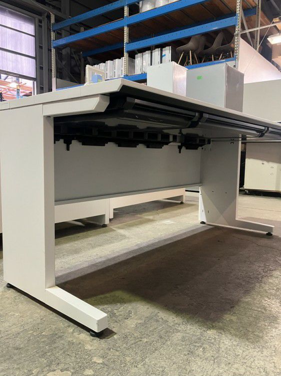 コクヨisシリーズ 1600平デスク 商品画像10