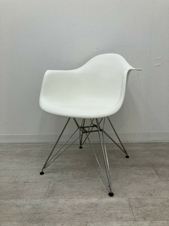 HermanMiller（ハーマンミラー）イームズアームシェルチェア イームズアームシェルチェア 商品画像1