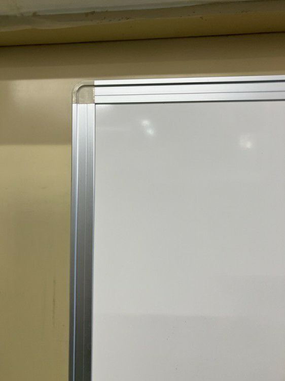 イトーキ1200脚付ホワイトボード 商品画像3