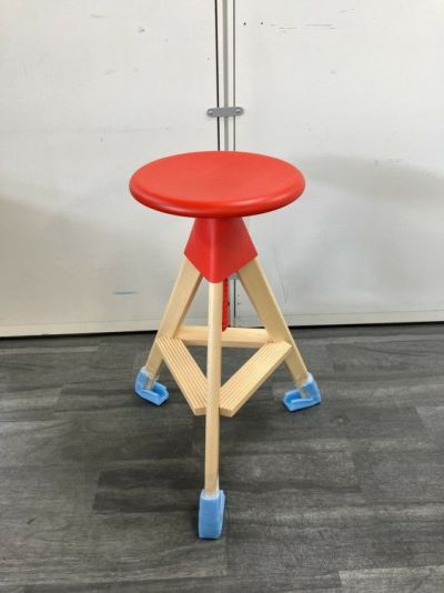 マジス（MAGIS）The wild bunchシリーズ トム＆ジェリーTomハイスツール 商品画像1