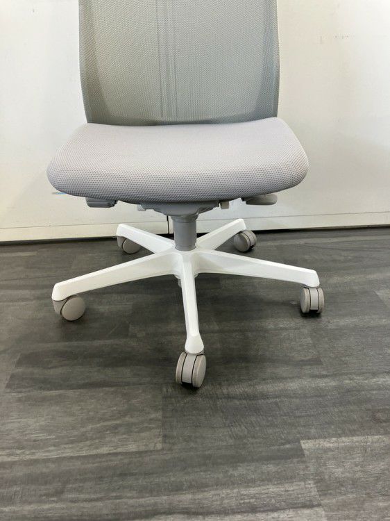 オカムラFluent(フルーエント)チェア フルーエントチェア 商品画像12