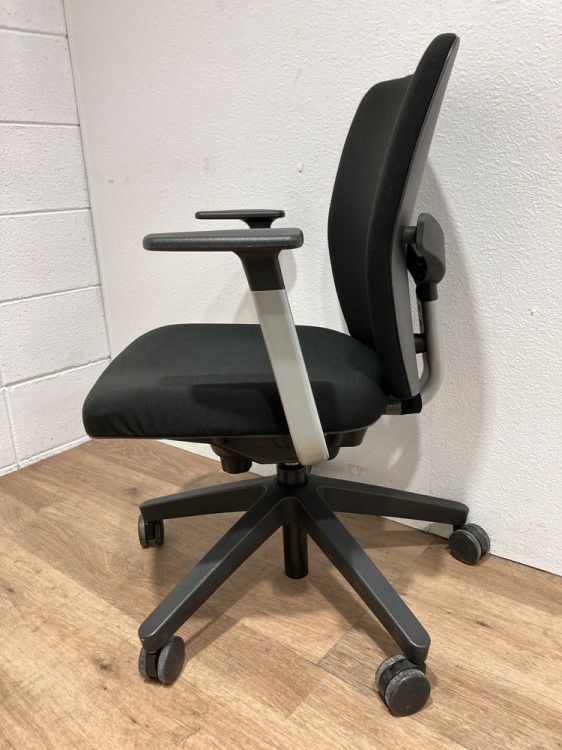 ウチダ（内田洋行）EPO（エポ）チェア 肘付エポチェア 商品画像2