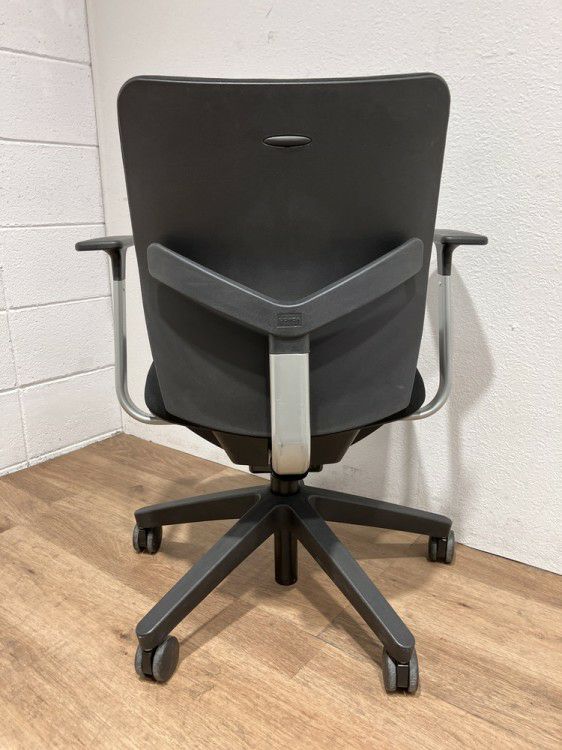 ウチダ（内田洋行）EPO（エポ）チェア 肘付エポチェア 商品画像3