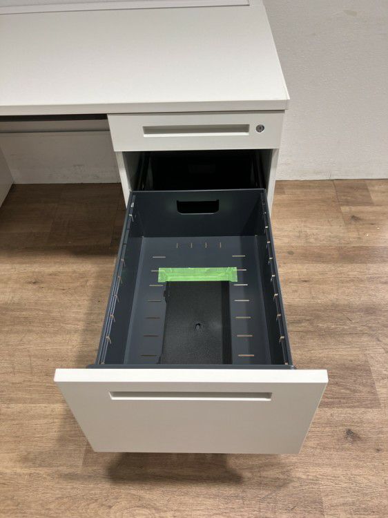 イトーキCZRシリーズ 1100片袖デスク 商品画像5