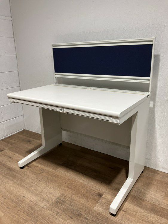 プラスUS-1シリーズ 1000平デスク 商品画像1