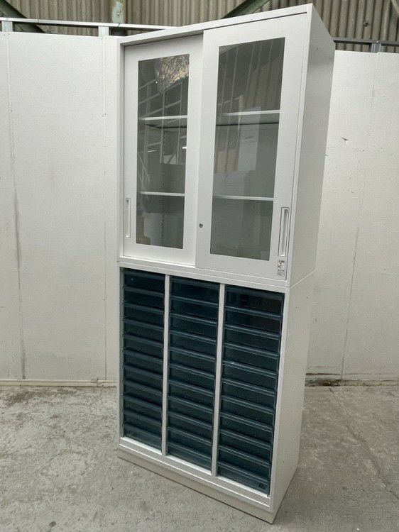 コクヨEDIA(エディア)シリーズ ガラススライドクリアケース上下書庫 商品画像1