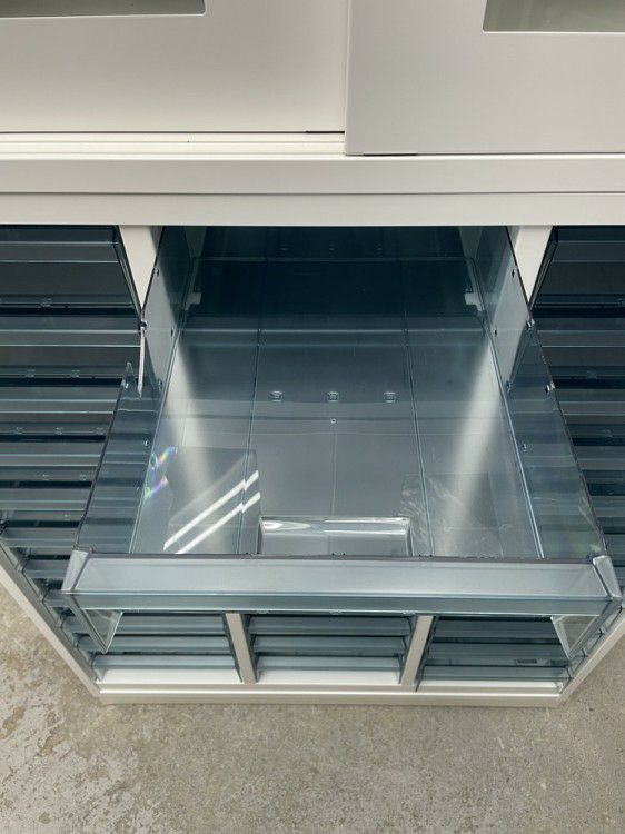 コクヨEDIA(エディア)シリーズ ガラススライドクリアケース上下書庫 商品画像11