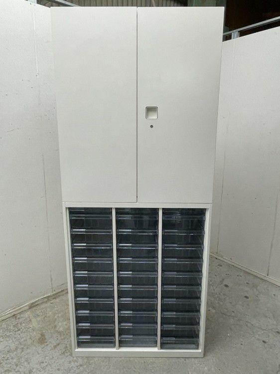 オカムラレクトラインシリーズ 両開きクリアトレー上下書庫 商品画像2