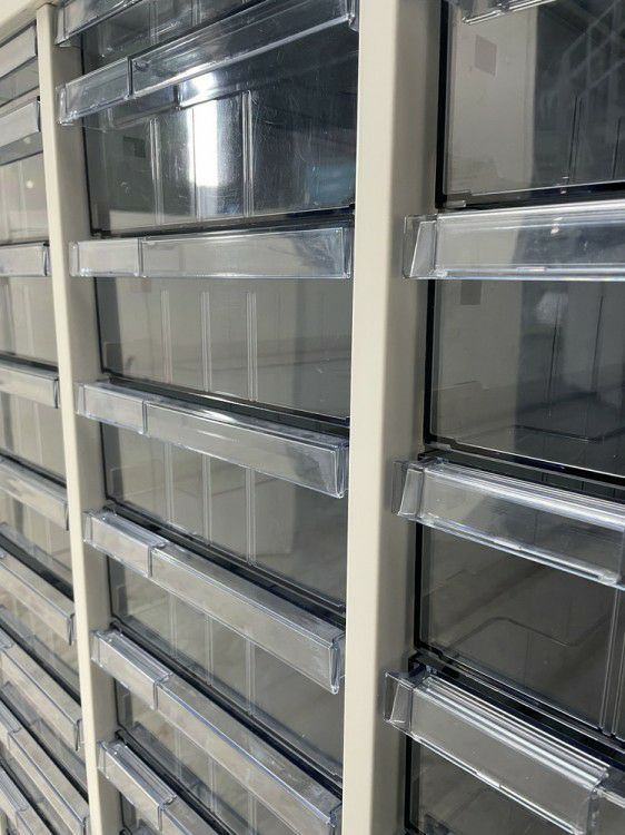 オカムラレクトラインシリーズ 両開きクリアトレー上下書庫 商品画像14