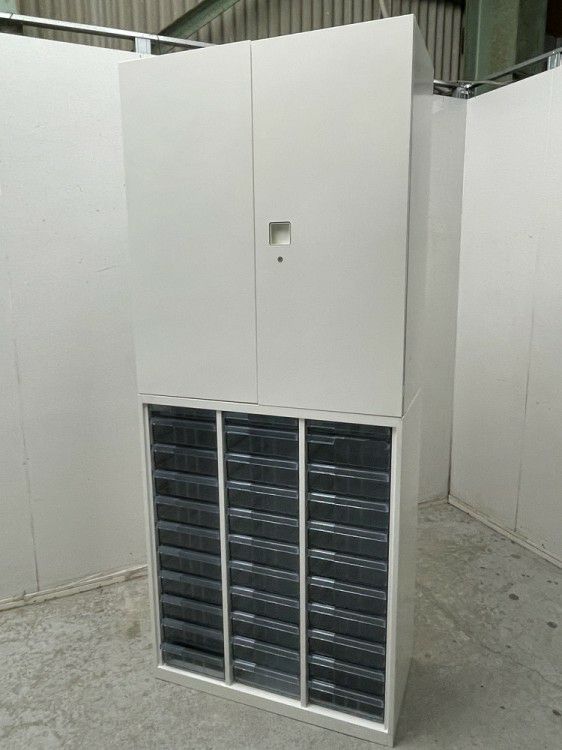 オカムラレクトラインシリーズ 両開きクリアトレー上下書庫 商品画像1