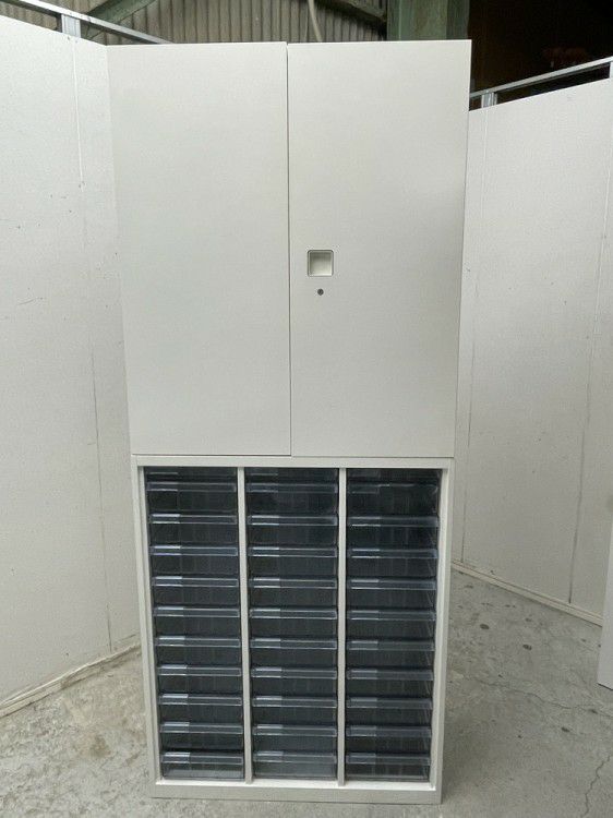 オカムラレクトラインシリーズ 両開きクリアトレー上下書庫 商品画像2