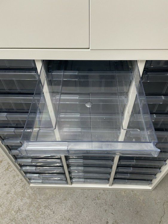 オカムラレクトラインシリーズ 両開きクリアトレー上下書庫 商品画像11