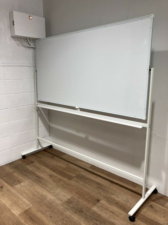 プラス1800脚付ホワイトボード 商品画像1