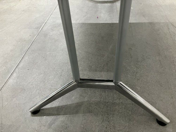 ウチダ（内田洋行）2100ミーティングテーブル 商品画像9