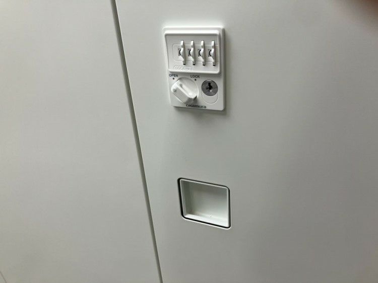 オカムラレクトラインシリーズ ダイヤル式天板付両開き書庫2台セット 商品画像3