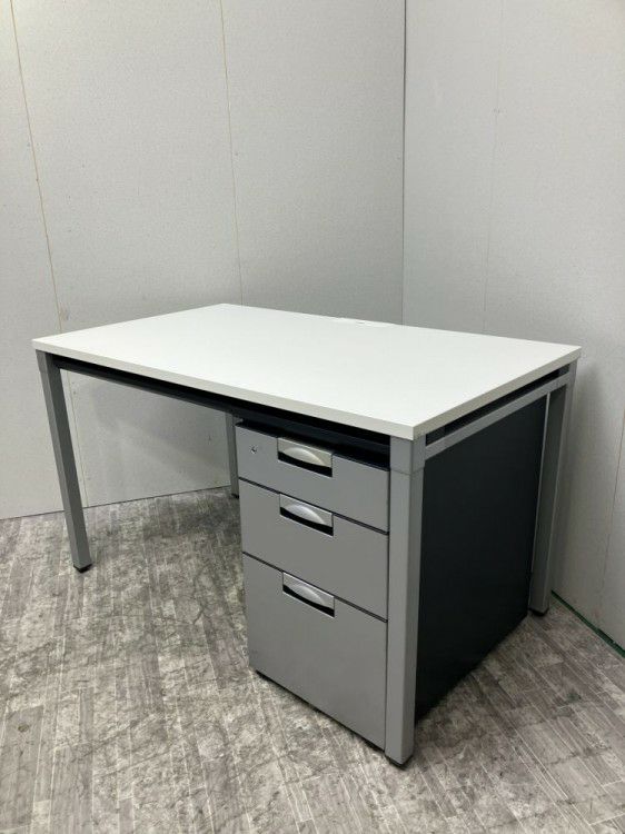 コクヨDelphi（デルフィ）シリーズ 1200平デスク 商品画像2