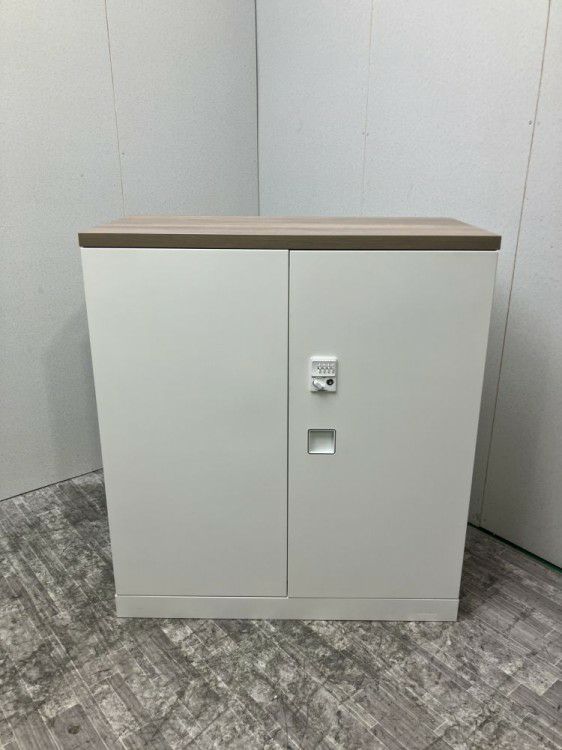 オカムラレクトラインシリーズ ダイヤル式天板付両開き書庫 商品画像1