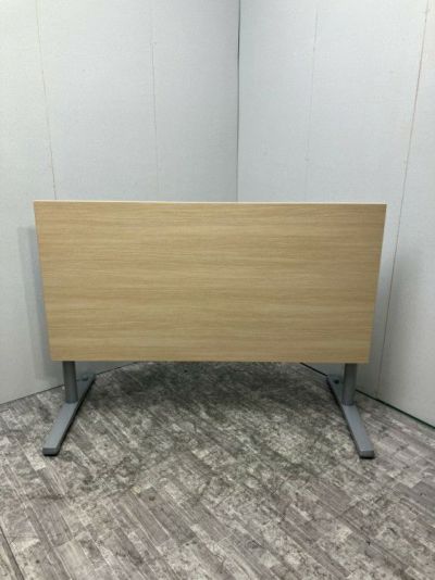 オカムラフラプターシリーズ 1500ミーティングテーブル 商品画像1