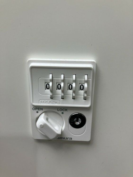 オカムラレクトラインシリーズ ダイヤル式天板付両開き書庫 商品画像5