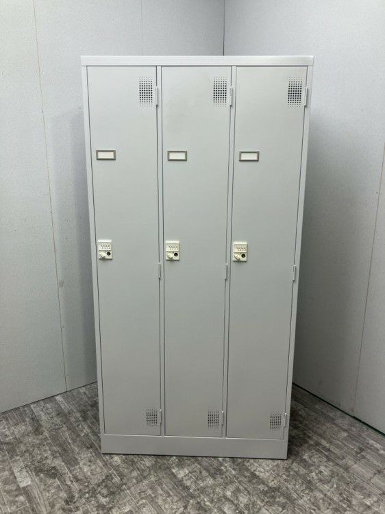 豊国工業ダイヤル式3人用ロッカー 商品画像1