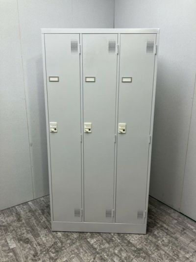 豊国工業ダイヤル式3人用ロッカー 商品画像1