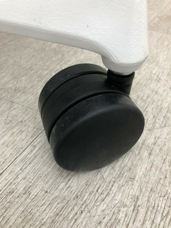 コクヨ Duora2(デュオラ2)チェア 可動肘付デュオラ2チェア 商品画像20