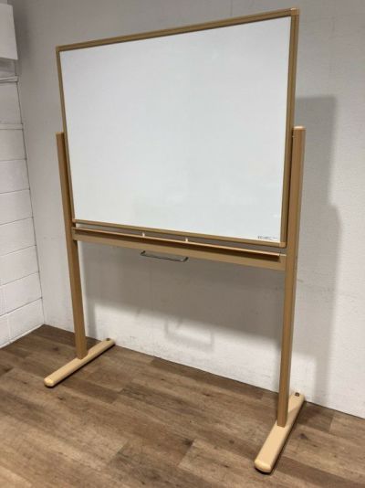 コクヨ1200脚付ホワイトボード 商品画像1