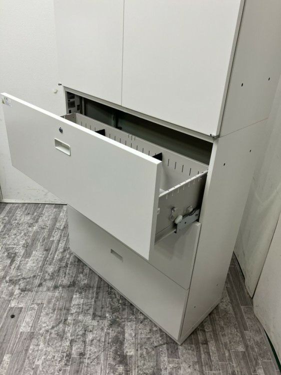 イトーキシンラインシリーズ 3段ラテラル・両開き上下書庫 商品画像4