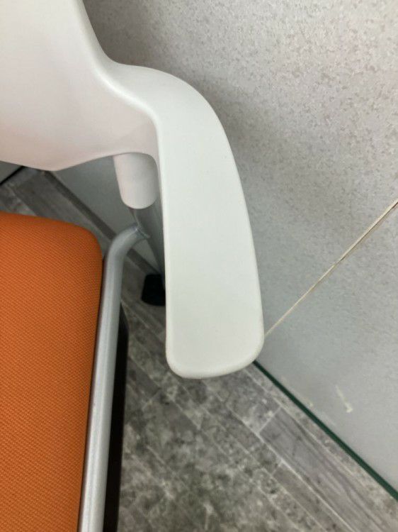 イトーキstenza(ステンザ)シリーズ 肘付ステンザチェア 商品画像4