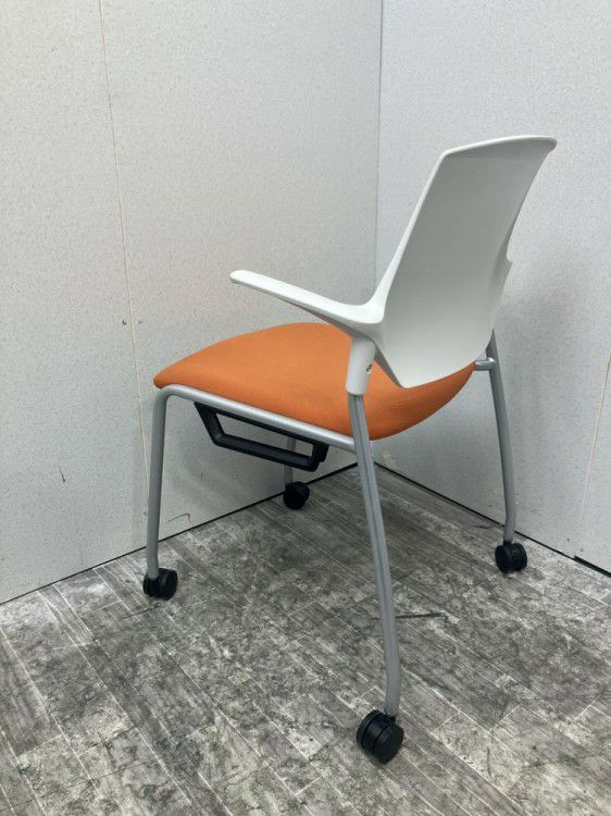 イトーキstenza(ステンザ)シリーズ 肘付ステンザチェア 商品画像9