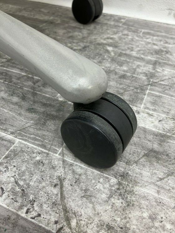 HermanMiller（ハーマンミラー）エンボディシリーズ 可動肘付エンボディチェア 商品画像6