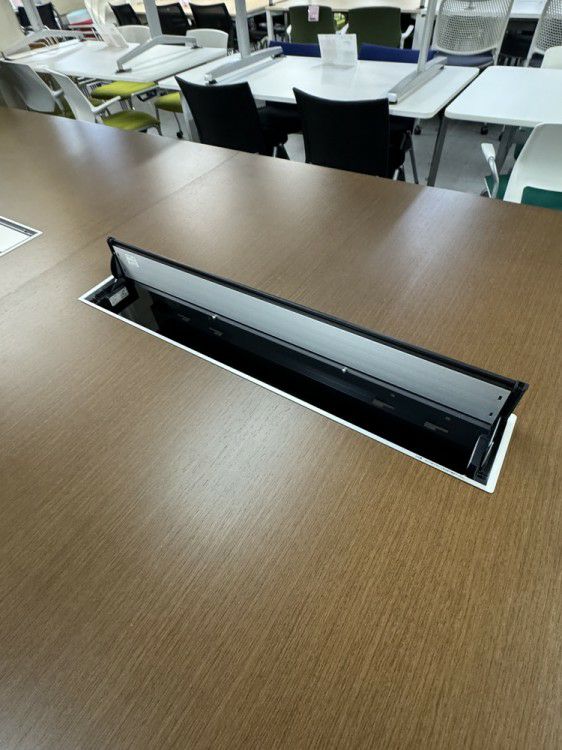 コクヨWT-200シリーズ 4000ミーティングテーブル 商品画像5