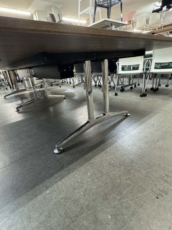 コクヨWT-200シリーズ 4000ミーティングテーブル 商品画像7